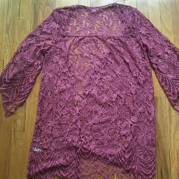Francesca's Lace Cover up - Picture 4 of 4